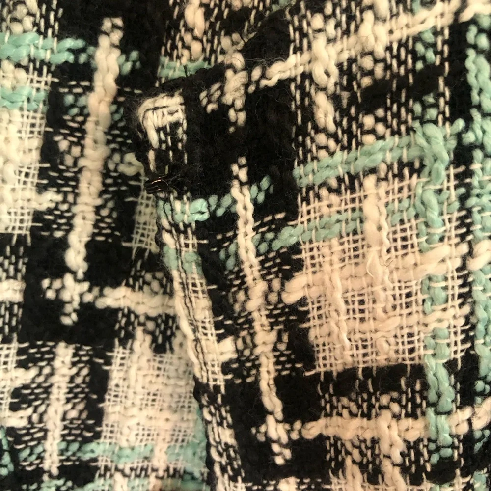 Tahari ASL Chic Black and White Plaid Boucle Jacket - Picture 5 of 7